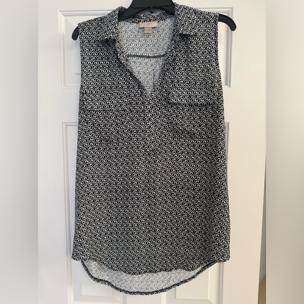 Loft black and white collared sleeveless blouse